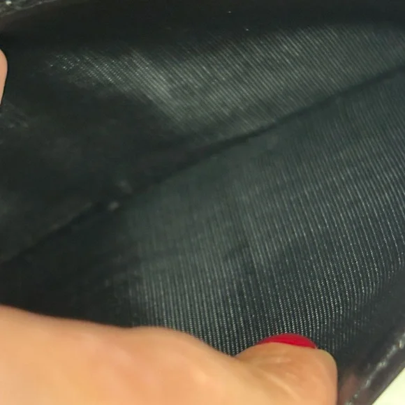 Gucci Black Leather Wallet with Silver Logo - Picture 8 of 12